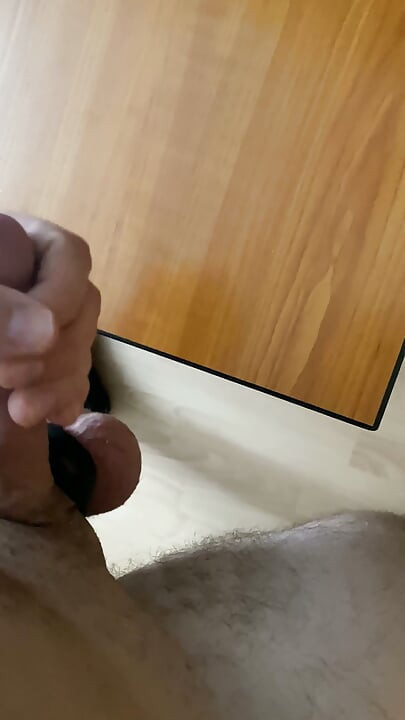 Cumshot with 15cm Cock Shocks Pornstars