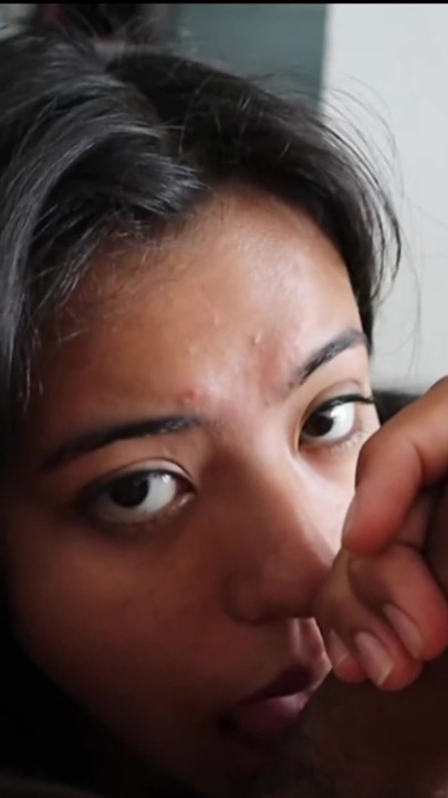 Latina MIshell deep throat in close-up | Clip 1