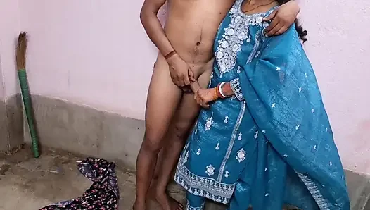 Indisches dorfmädchen erstmals mit sexvideo, desi schönes mädchen-video