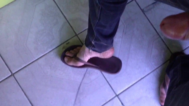 cuming and when wear brown chinelos