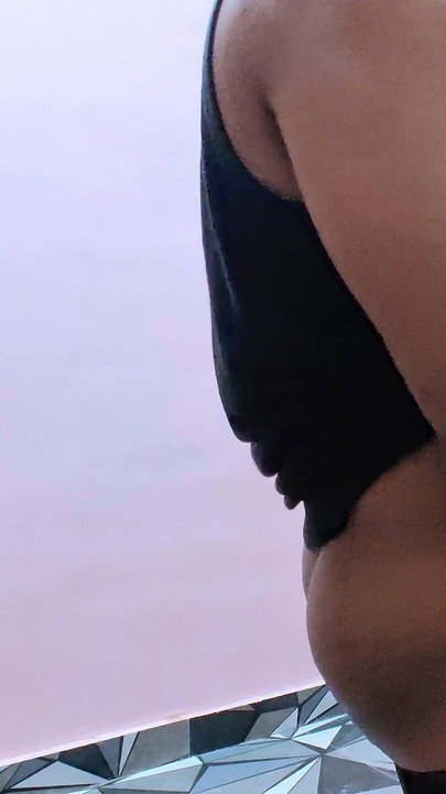 ช่วงเวลาที่น่าทึ่งจาก "เราเย็ดกันในห้องครัวเมื่อผัวออกไปทํางาน"