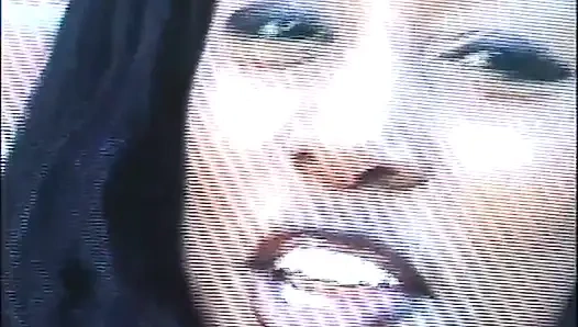 Schwarze muschi lecken, ficken auf dem billardtisch