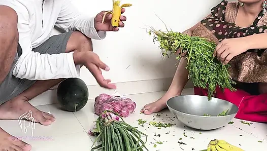 Komal mami, sebzeyi tedavi ediyorsun, bana bir muz ver.