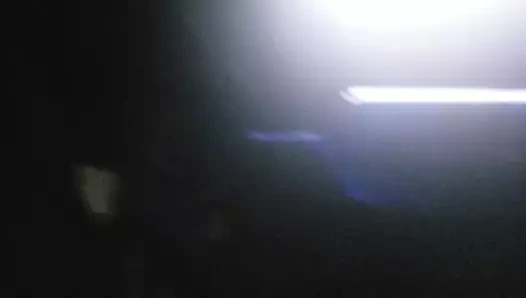Büyük yarak penis pompalarını dolduruyor
