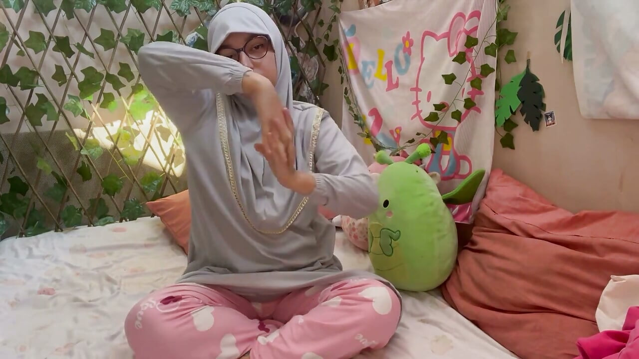 Yoga-in-hijab-day-17