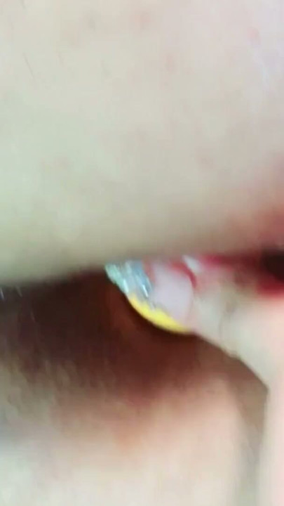 用不同物品极致扩张穴口 手指玩弄 打屁股 塞入球 阿拉伯支配妻子操她的继 | 短片 1