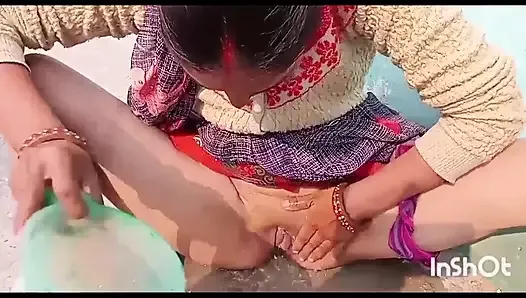 Une Indienne sexy se rase la chatte, vidéo de sexe avec une indienne sexy avec audio en hindi