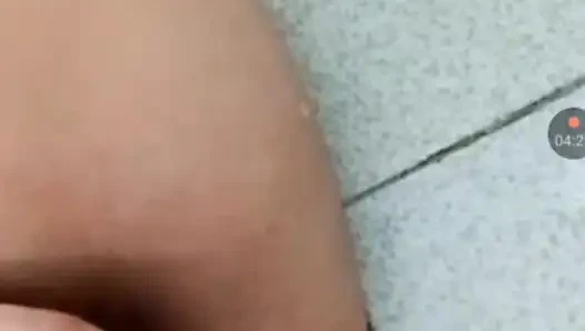 Fingering memek sempitku, sambil ngocok kontolnya