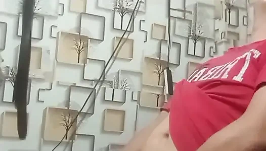 O benim odamdaki ateşli üvey baba başka bir şey- o yakışıklı ve onun da büyük bir yarağı var