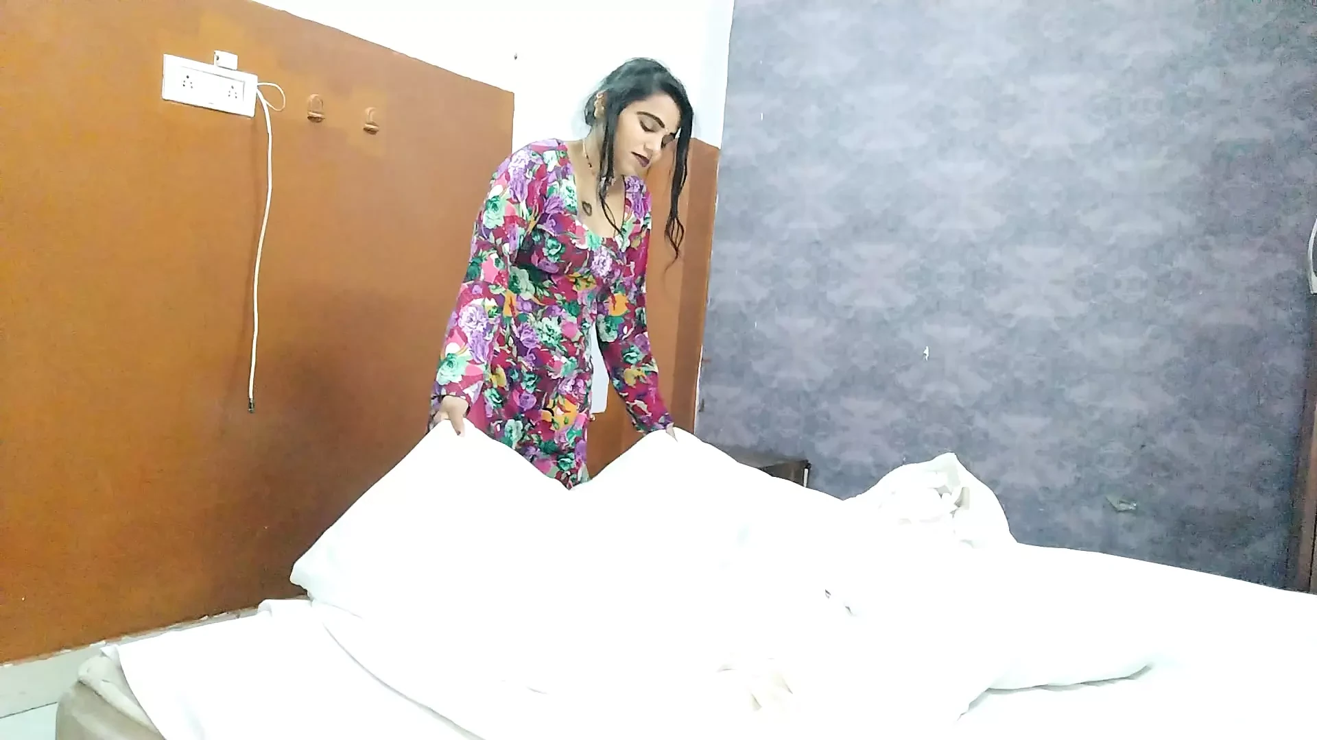 The anal wife called her husband early due to the house and invited him again today.