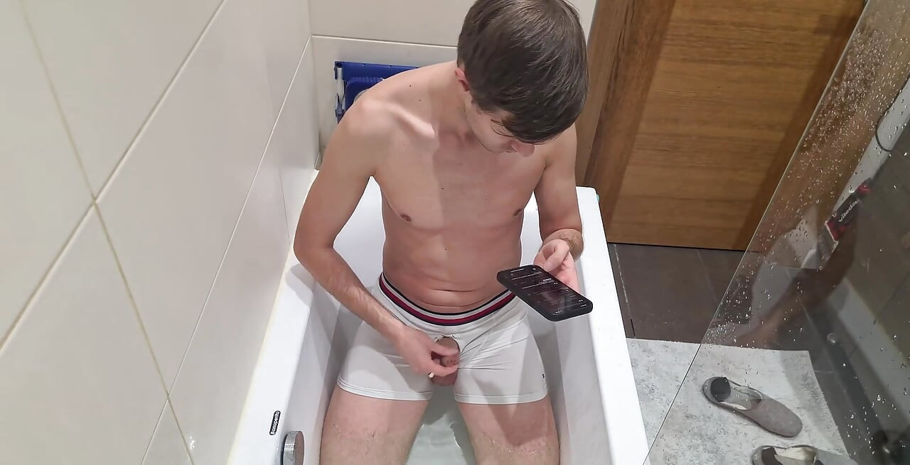 Pogledaj to podvodno svršavanje. Super vruće!