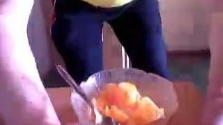 Sałatka pomarańczowa z dressingiem