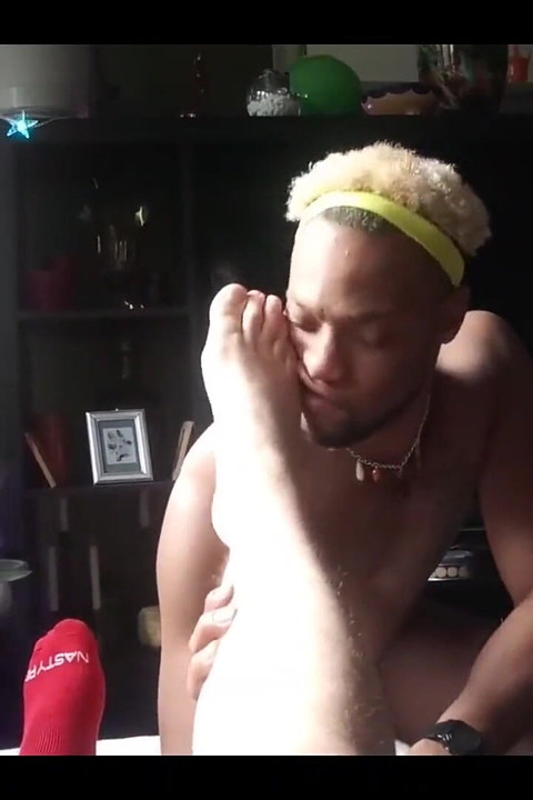 Bear Gets Feet Worshiped and Cum on