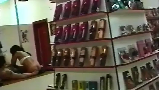 Ob Tätowiert Oder Nicht, Das Wichtigste Ist, Dir Den Hintern Zu Brechen