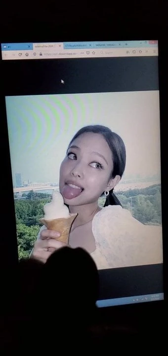 Blackpink jennie poštovanje za spermu