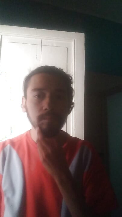 I record myself doing a skincare in the morning