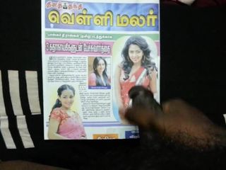Cum hołd dla indyjskiej aktorki Tamilskiej aktorki Amali Paul
