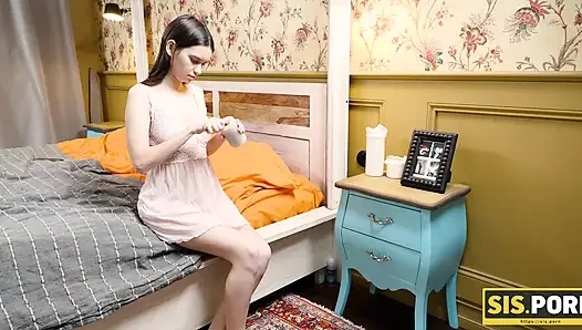 Stepsister couldn’t wait for her bf so she fucked her big bro!