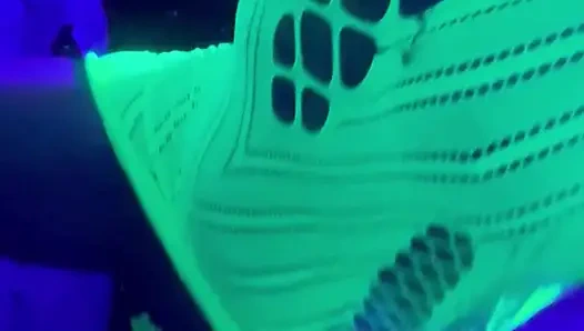 Zoey Portland bekommt großen schwanz hinten im club