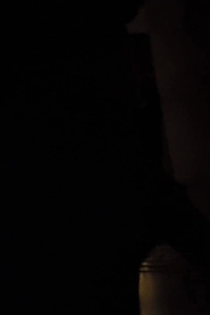 Iznosim smeće gol (susjed me uhvatio)