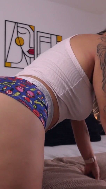 Perfect provocation in panties with a Colombian milf | Clip 1