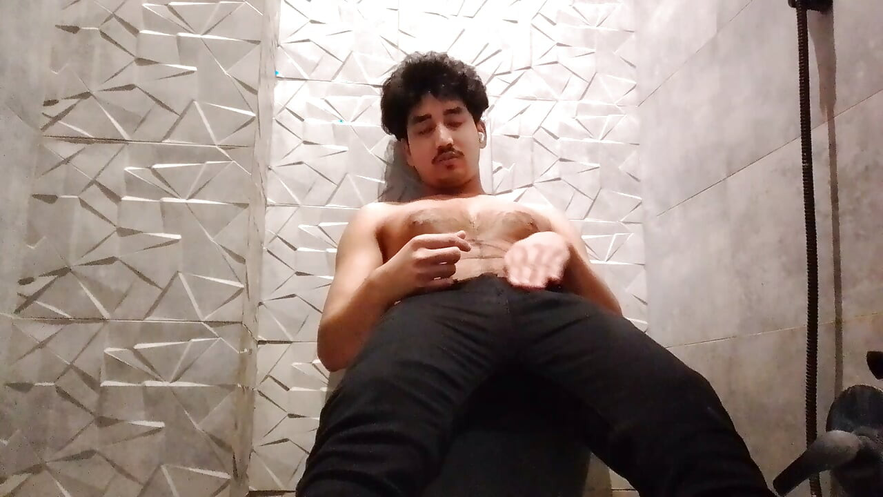 Indiana yakışıklı delikanlının mastürbasyon videosu
