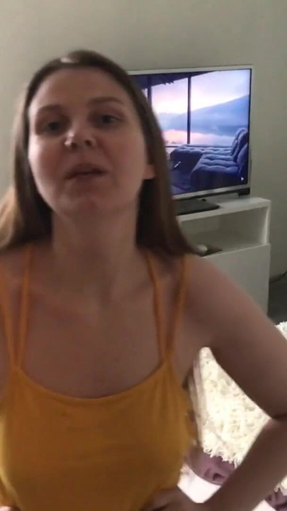 Właściciel mieszkania przyszedł po swoje pieniądze, ale zapłaciłem mu ustami i ciałem - Lovessie | Klip 1