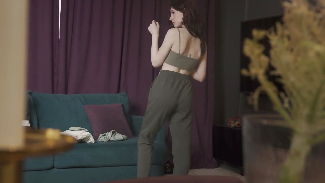 Sexy Teen Loves to Tempt with Mini Skirt