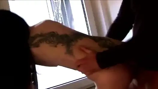 Посмотри, как эту миниатюрную крошку из Франции трахают на кастинге