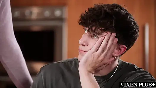 VIXENPLUS American MILF Episode 2 - A Behind the Scenes Look