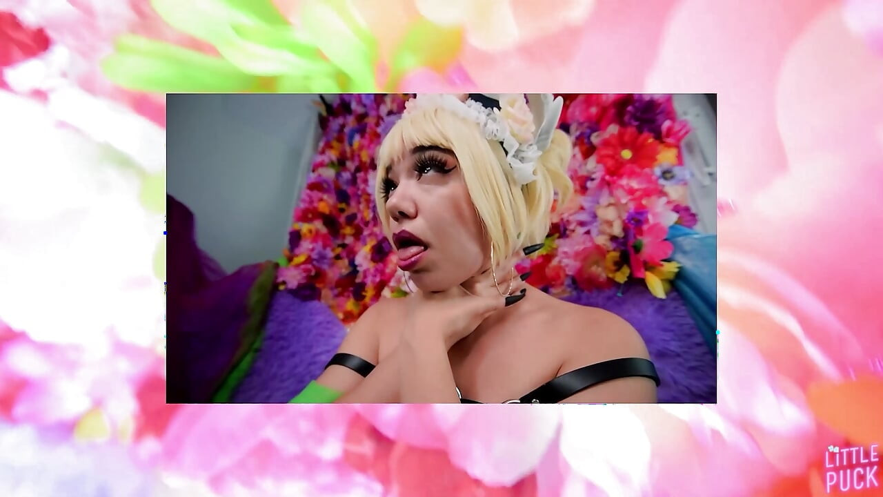 בחורה חנונית לסוקוביץ' עם ציצים גדולים! חלק 1
