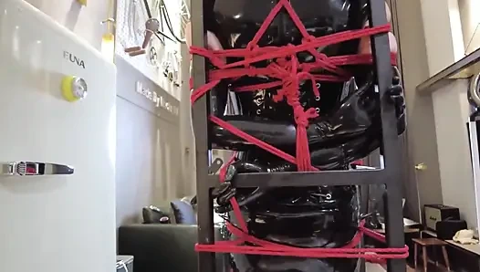 Mz32 - связаны в металлических устройствах, достигая вибрической кульминации.