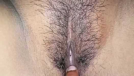 Ich packte ihre hüften und hämmerte sie hart im doggystyle - sie konnte es nicht ertragen