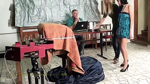 Kirsten Spanking Machine - Ass Whipping