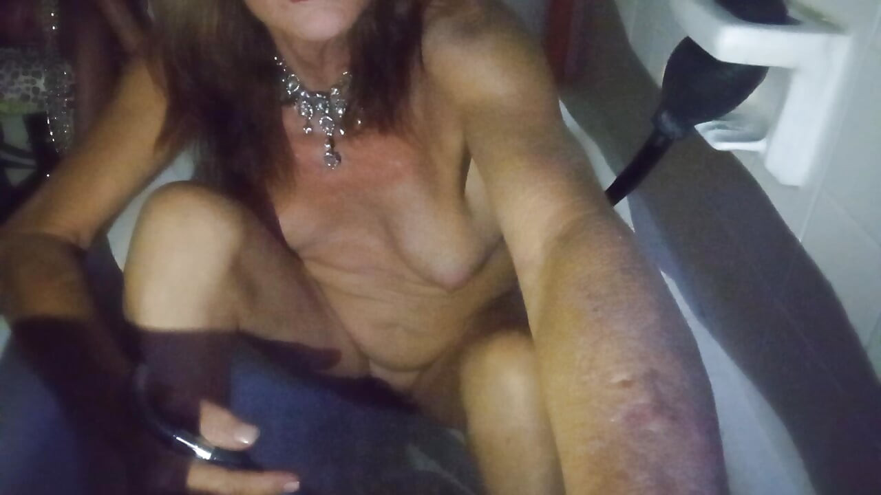 Lizzy Yum SD rujan 2025. Masturbacija u analnom kupanju s širenjem #7