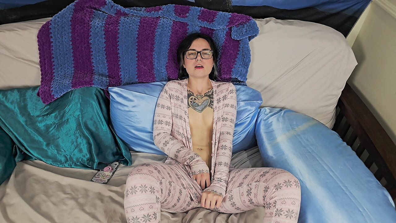 Making Myself Cum For Daddy