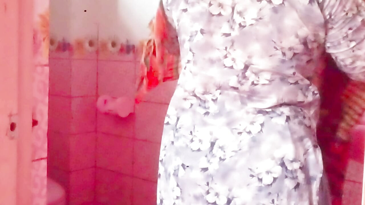 A Bangladeshi-Bihari woman is engaging in romantic sex inside the bathroom while bathing.