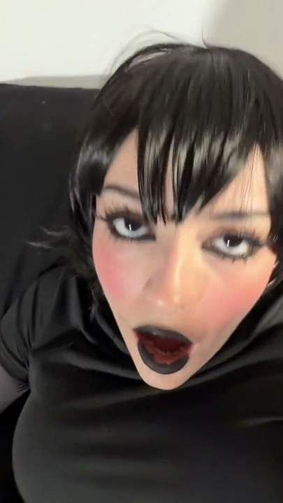 18K Gothic Girl | Đoạn video ngắn 2