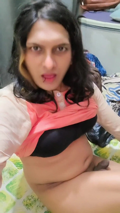 Zoya Shezadi Bugün Tatilde Evde Eğlence Zamanı