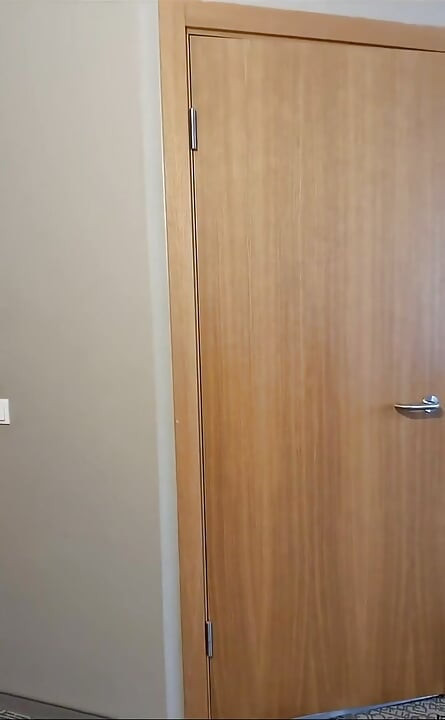 Εδώ είμαι στη Ρίγα. Ελπίζω να γυρίσω μαζί και πήρα τον εαυτό μου ένα ωραίο κοκτέιλ