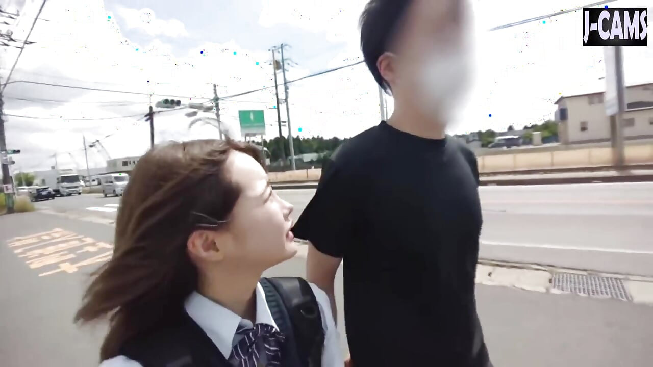 야외에서 애널 섹스 장난꾸러기 소녀와 통제된 릴리스 1부