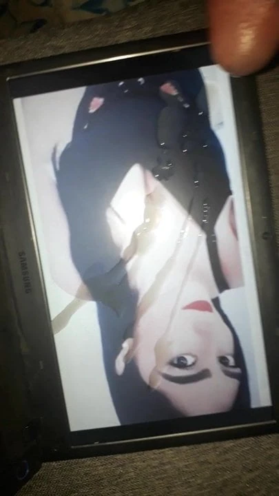 Me vengo en mi amiga Erika
