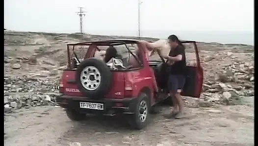 Seks di jalan untuk pelacur dewasa menggoda kontol ke beberapa pengemudi