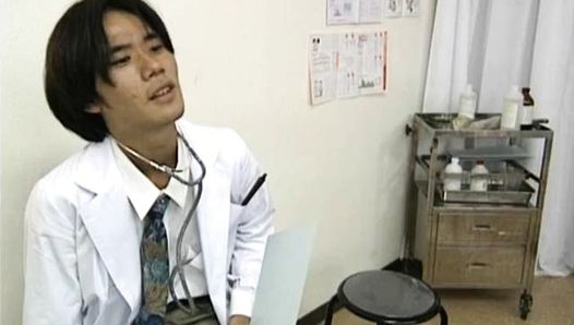 Sayuri Kawashima трахает возбужденный доктор