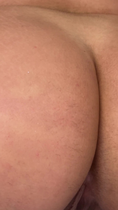 chubby  masturbate in the Airbnb