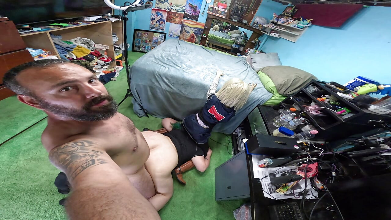 의붓아들 따먹기 위해 나를 덫에 빠는 여친