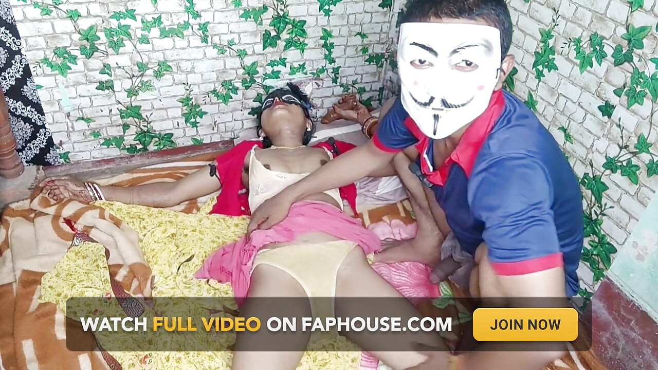 Skinny Hot and Sexy Bhabhi Fucking 8inc Dragon Condom Small Pussy,skinny Bhabhi Fucking 8inc Dragon Condom