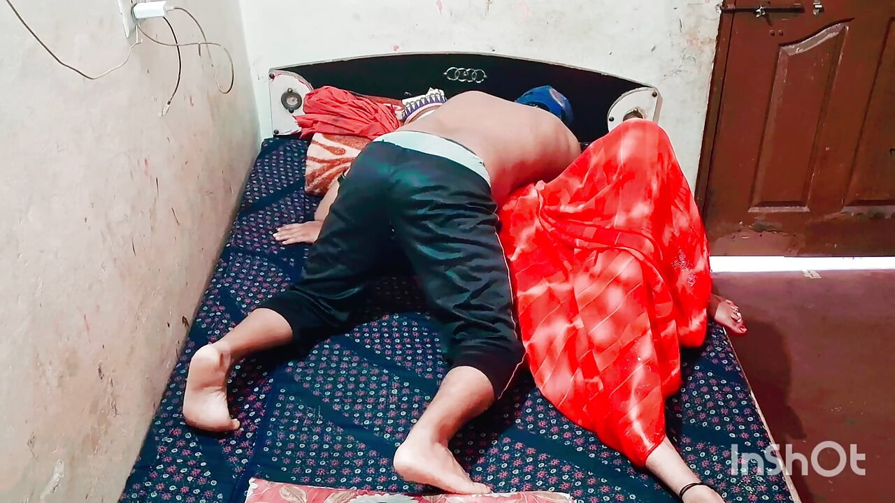 As soon as the neighbor brother left, the sister-in-law came to be happy
