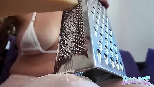 Seks sore-sore sama suamiku dengan lekukan parmesan