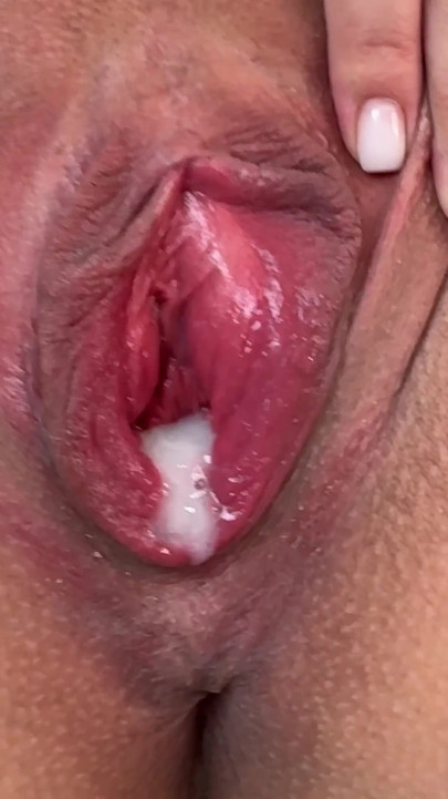 Please creampie my pregnant pussy! | Clip 2